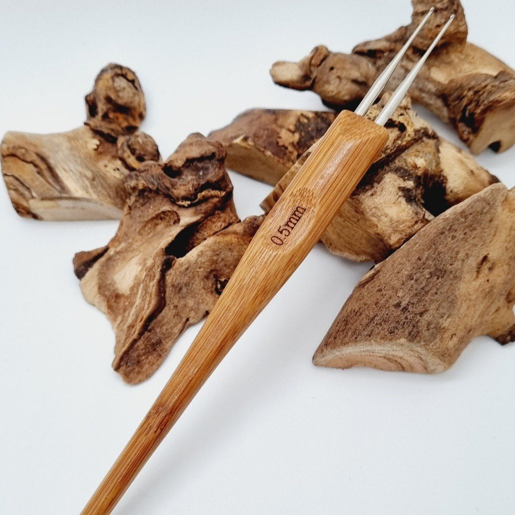 Crochet broderie manche bois bout pointu-SQ9240277