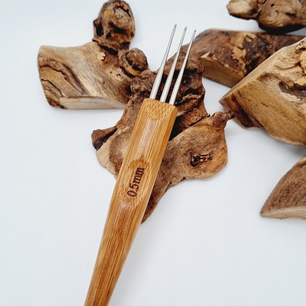 Crochet broderie manche bois bout pointu-SQ9240277