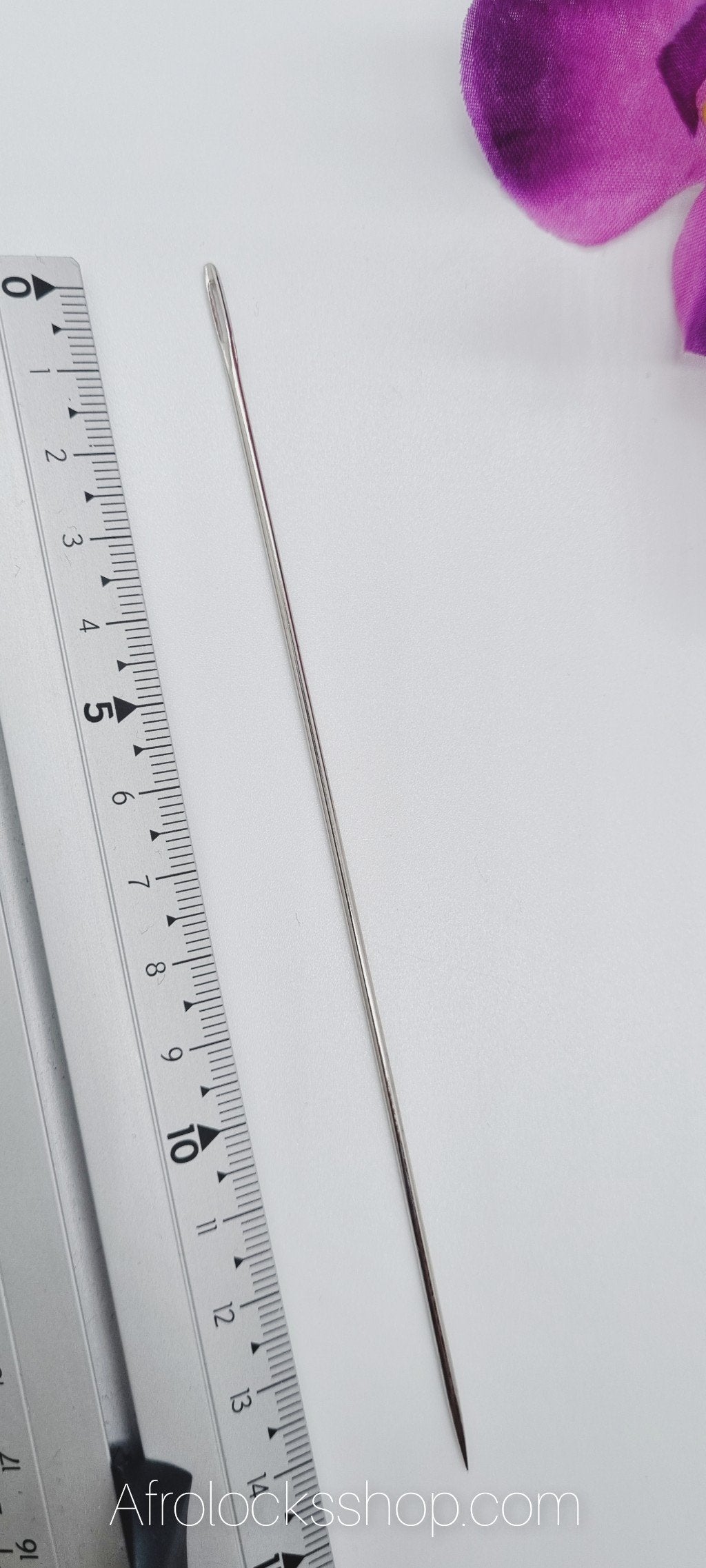 Aiguille géante grand oeil