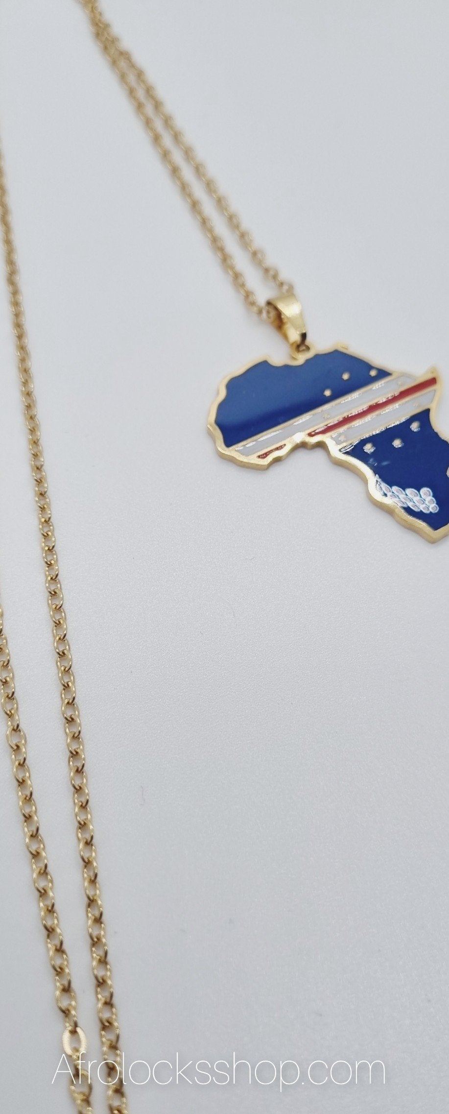 Chaîne et pendentif plaqué or 18 K Cap Vert