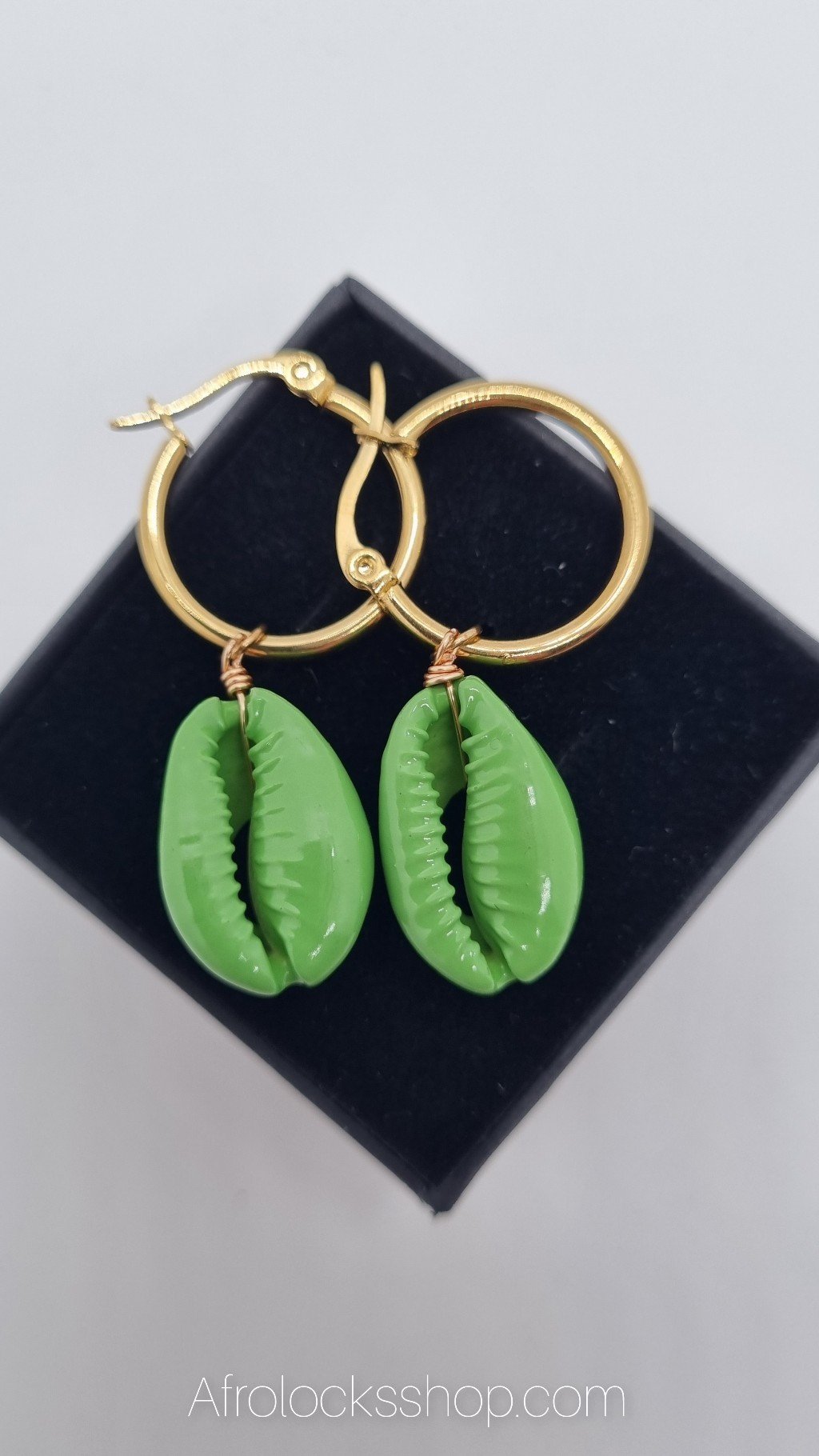 Boucles d'oreilles plaqué or cauris colorés-SQ1178340