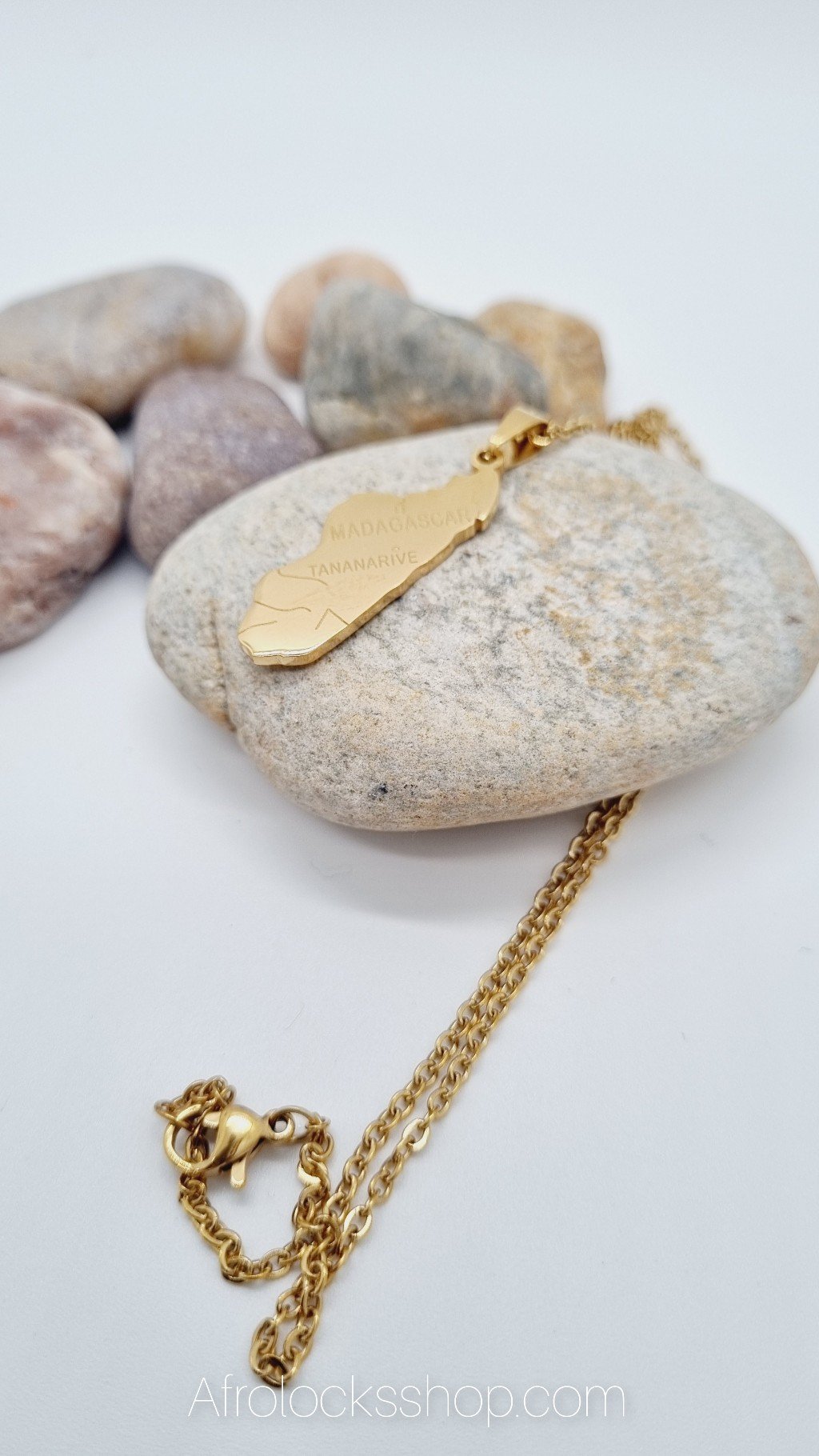 Chaîne et pendentif Madagascar