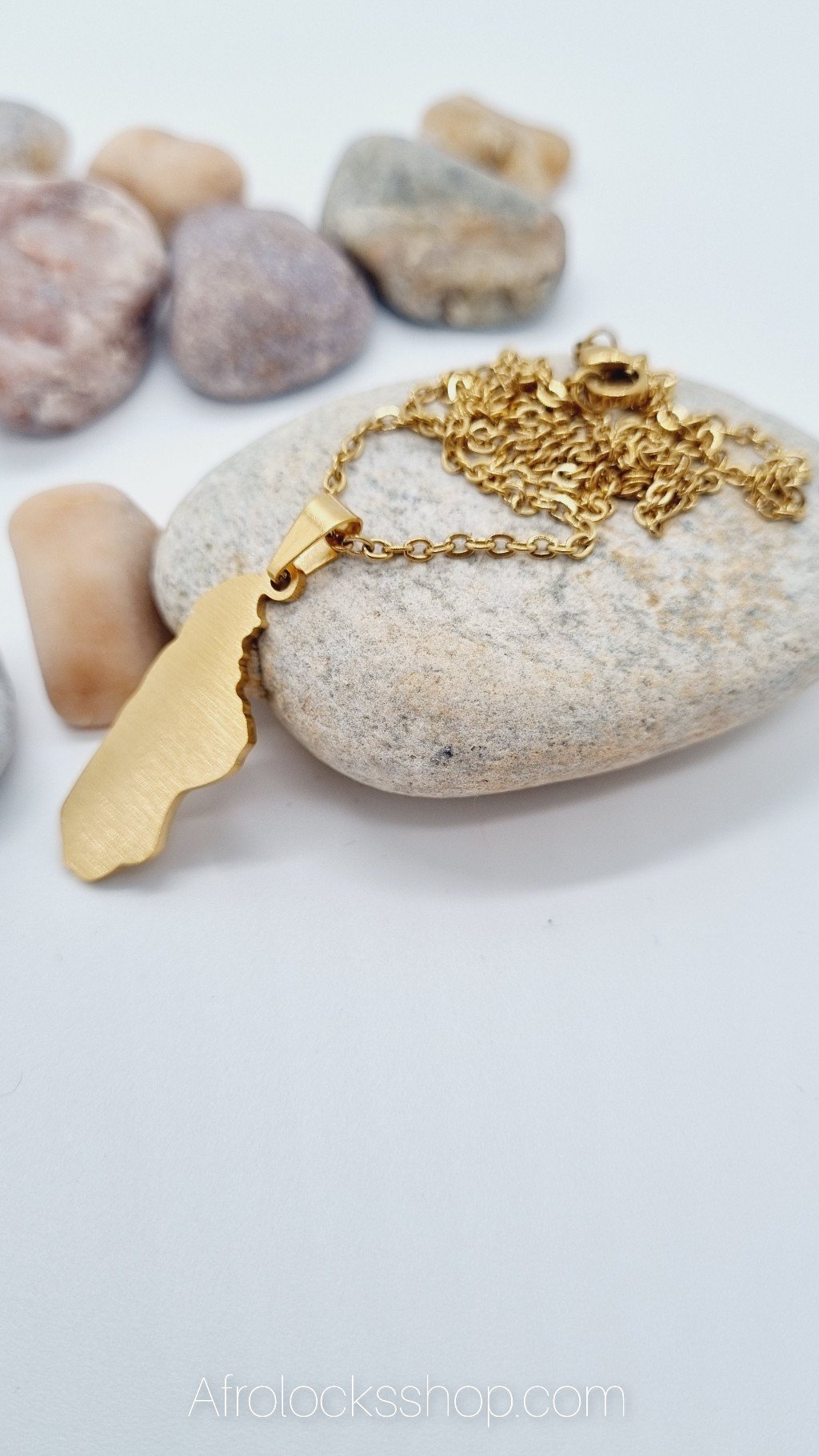 Chaîne et pendentif Madagascar