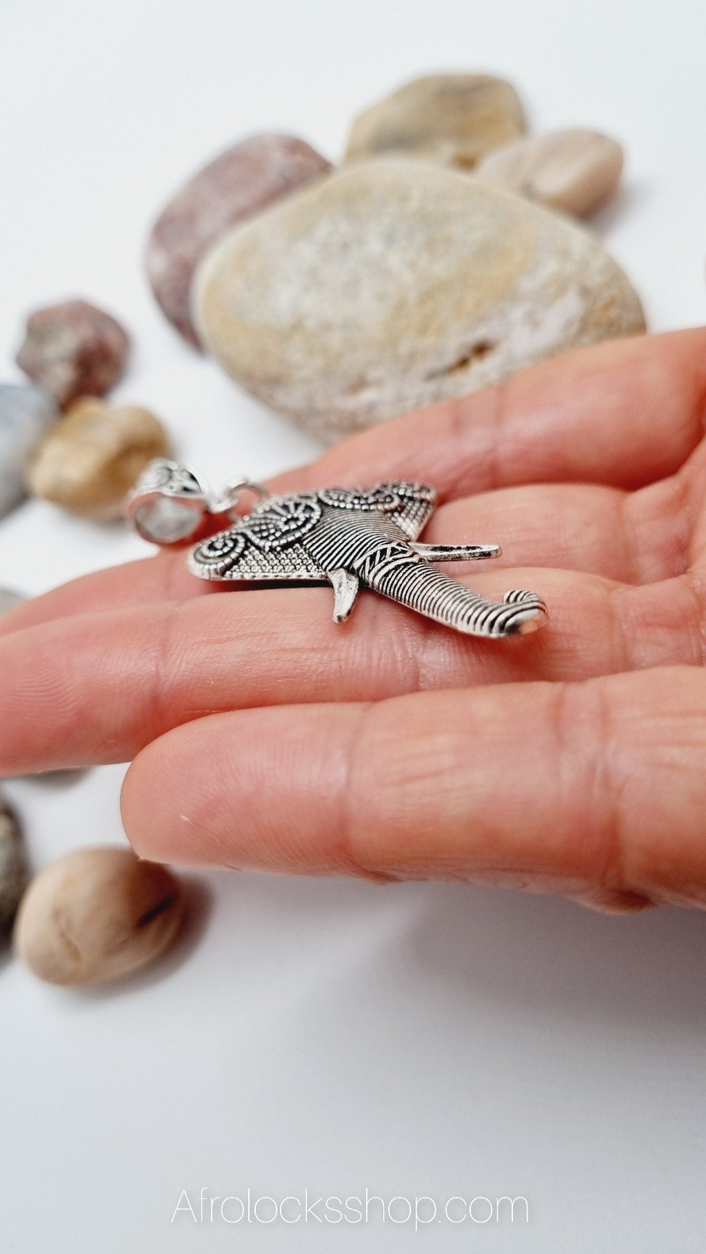 Bijou éléphant microlocks dreadlocks tresses