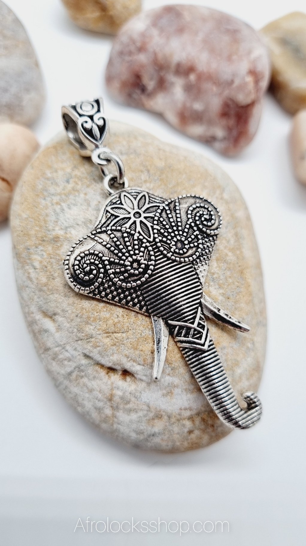 Bijou éléphant microlocks dreadlocks tresses