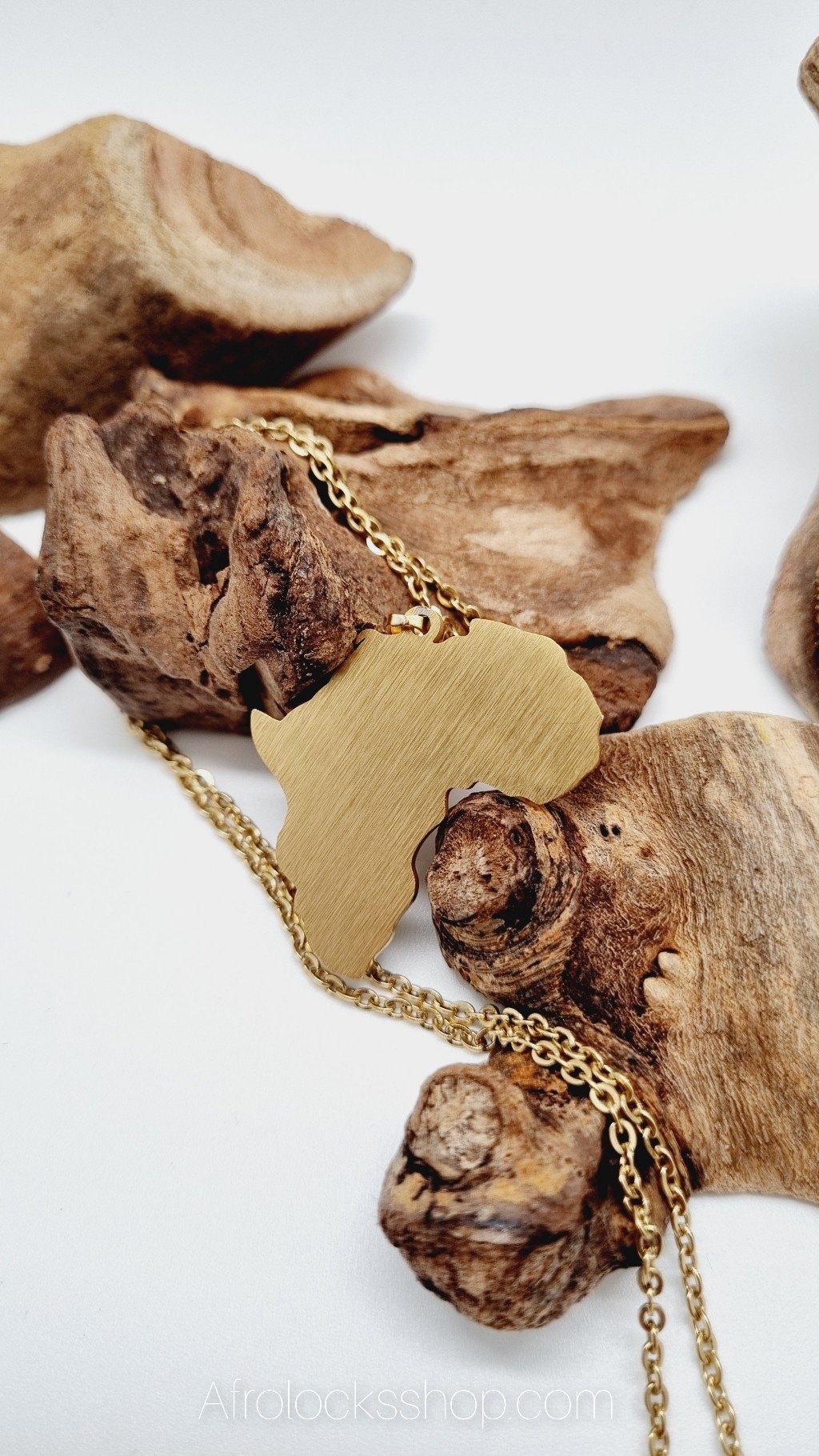 Chaîne et pendentif plaqué or Togo Afrique