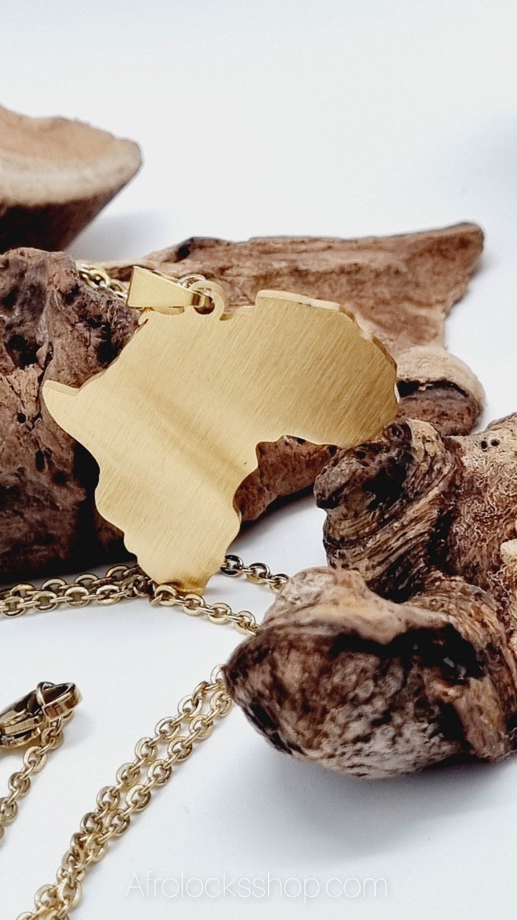 Chaîne et pendentif plaqué or Togo Afrique