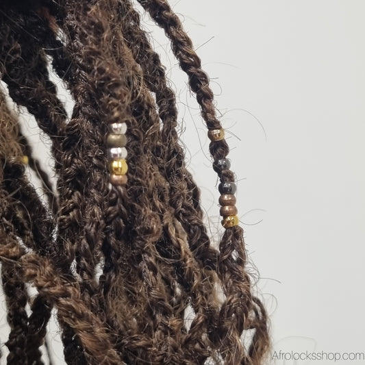 Lot de 500 perles mix pour microlocks, braids et tresses vu porté