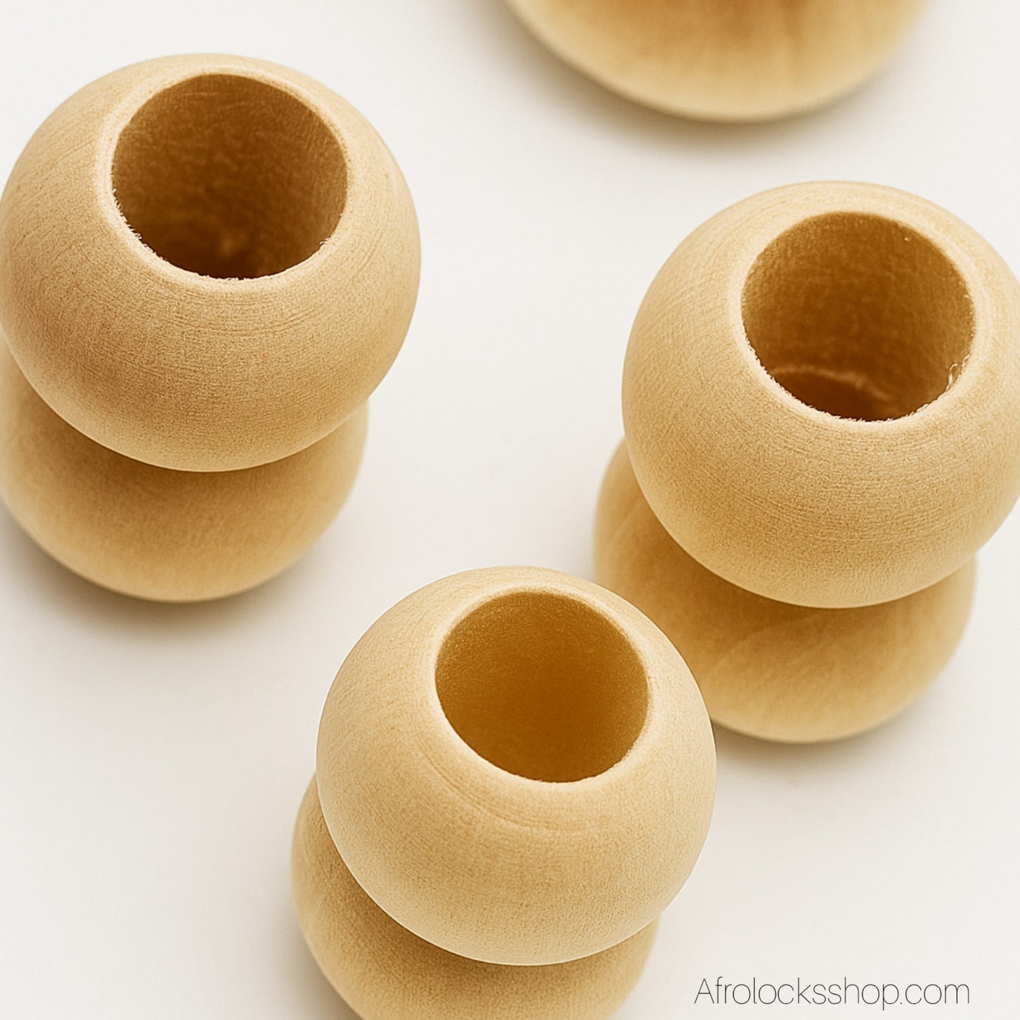 Lot 50 perles bois naturel Ø18 mm – trou XL 13 mm – spécial locks, macramé & DIY 🌿