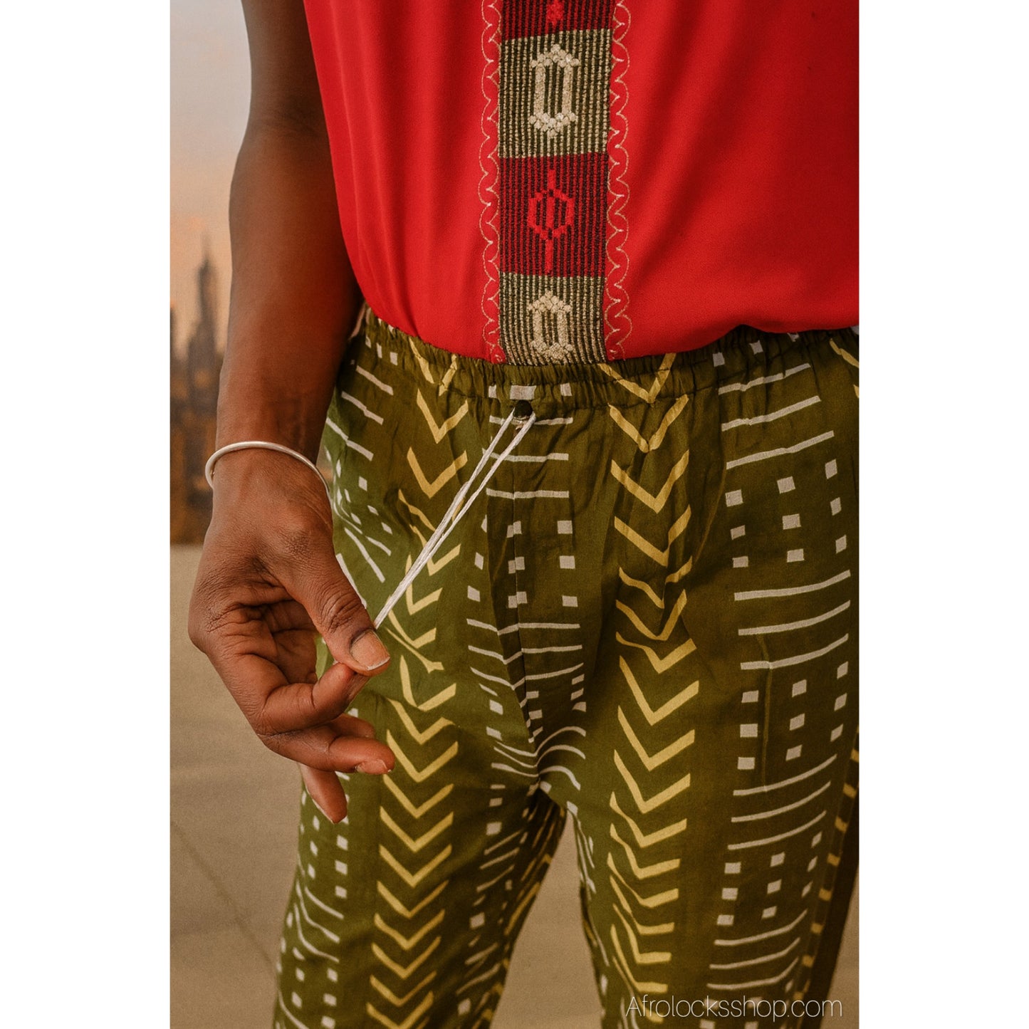 Pantalon wax unisexe « Baye Fall » – fait main au Sénégal (100% coton 🌍, poches, taille réglable)