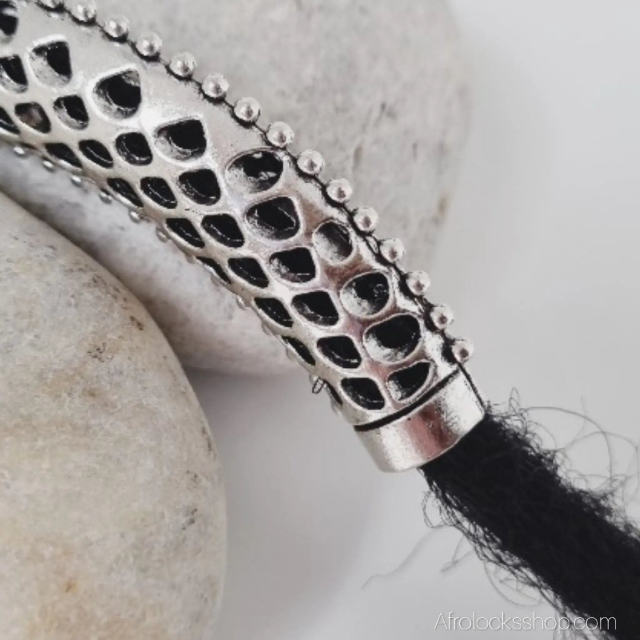 Perlelockscourbeeargentvieillipourhommes2 - Afro Locks Shop