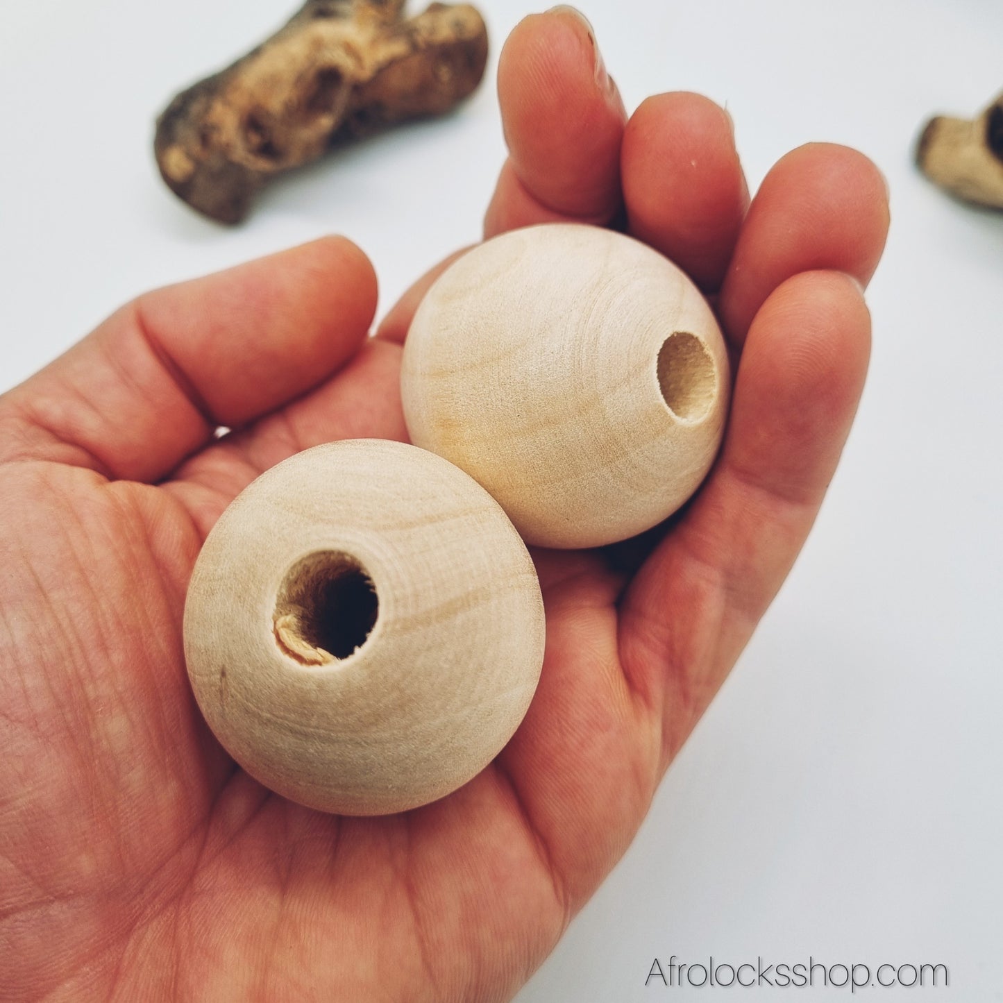 Perle en bois XXL pour locks et tresses – Look hippie naturel