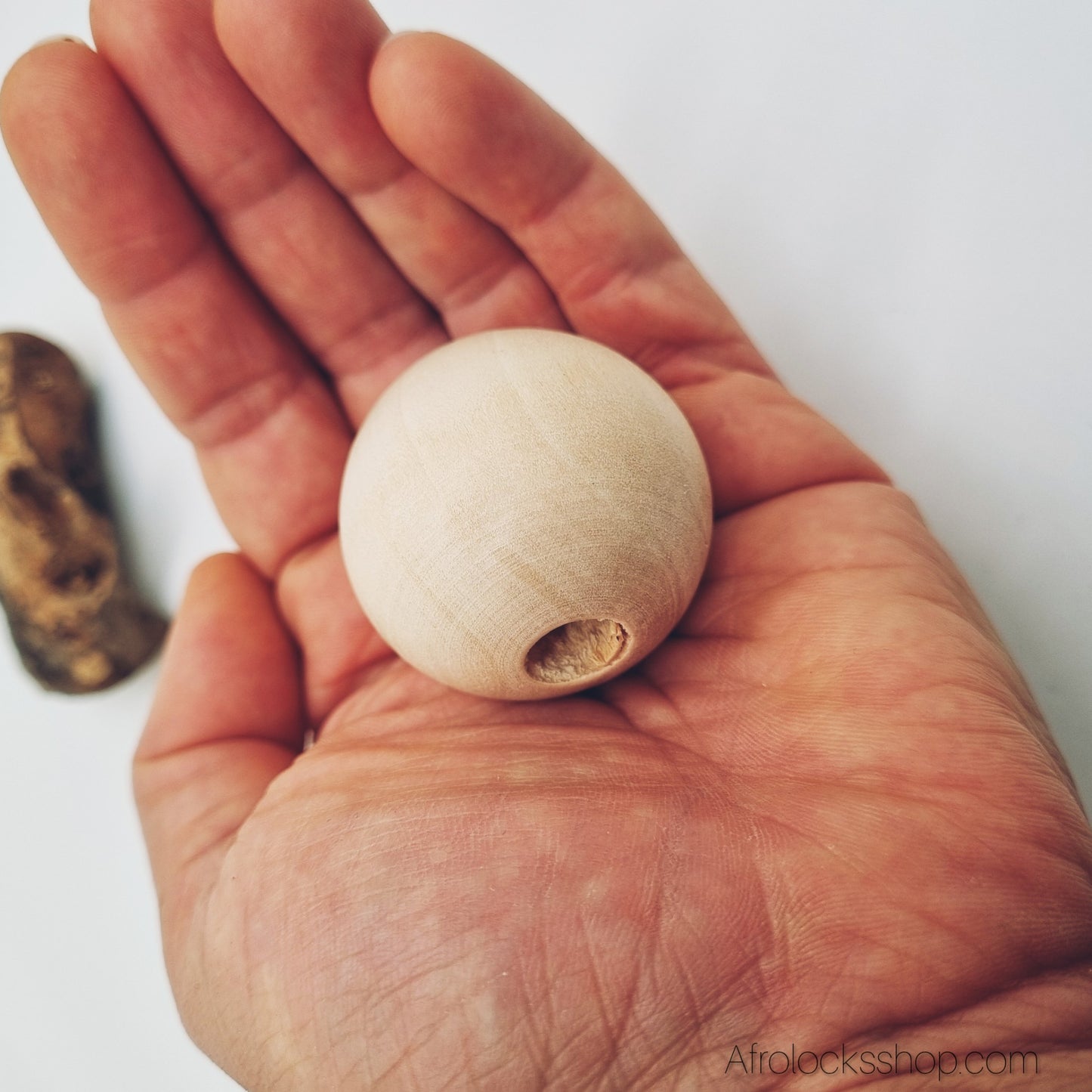 Perle en bois XXL pour locks et tresses – Look hippie naturel