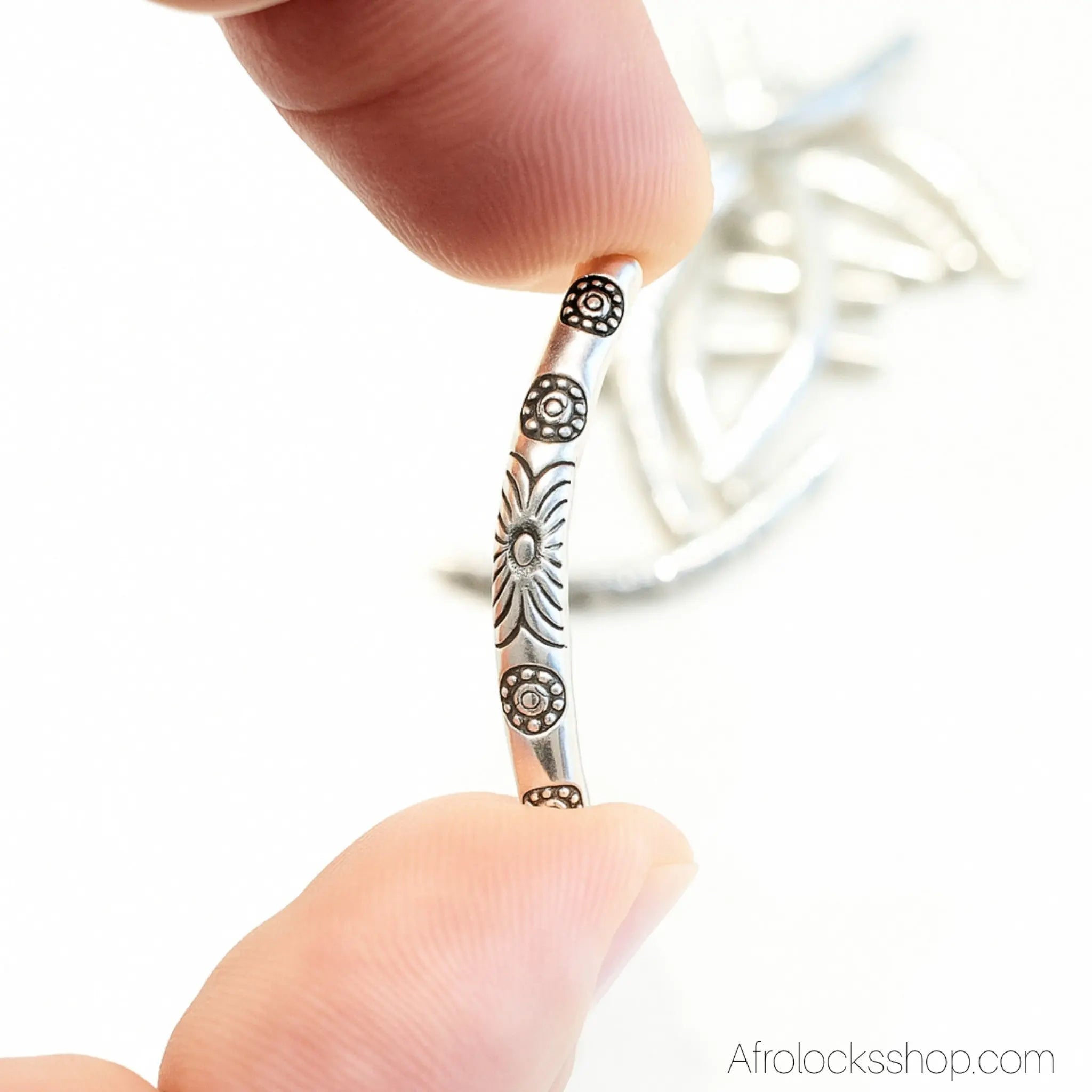 Perles_metal_courbees_sisterlocks_microlocks_2mm_2 - Afro Locks Shop