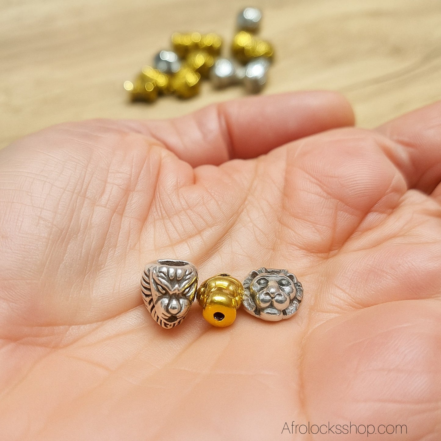 Perles cheveux lion/tigre/buddha – 20 pièces zinc doré & argenté – trous 2 mm et 7 mm – env. 1 cm