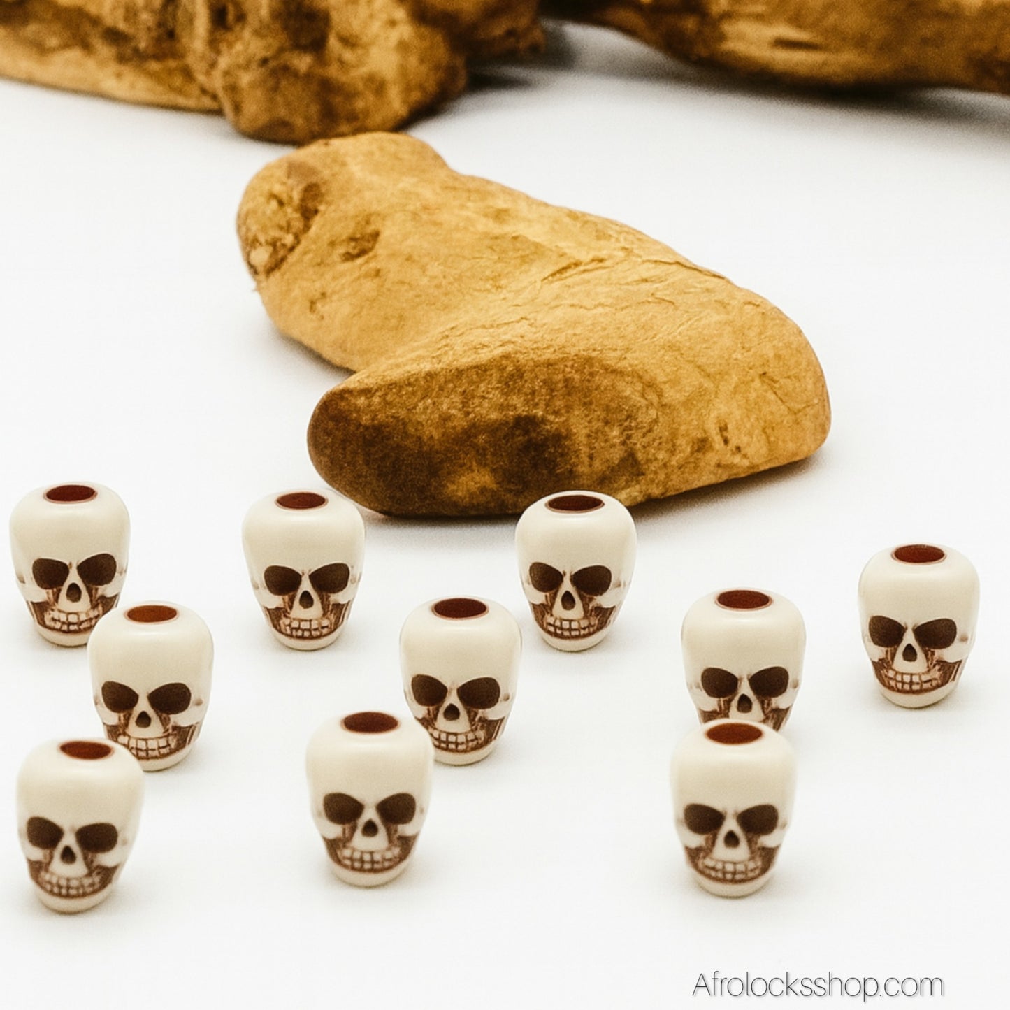 Perles skull – Lot de 10 (écru ou blanc) • trou 5 mm • 1,3 cm • locks, braids, DIY 💀