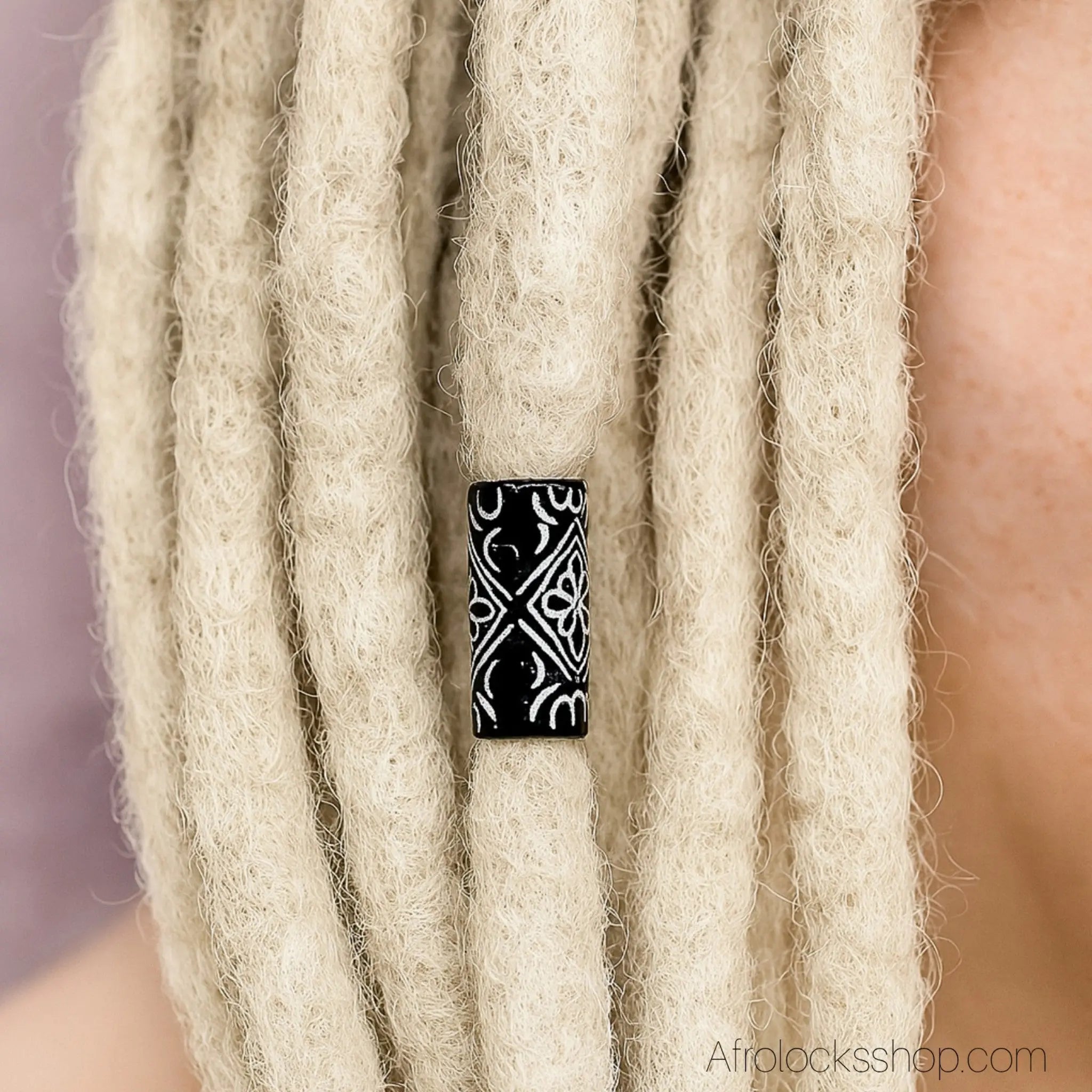 Perles_tubes_tonneau_noir_et_blanc_locks_6_mm_2 - Afro Locks Shop