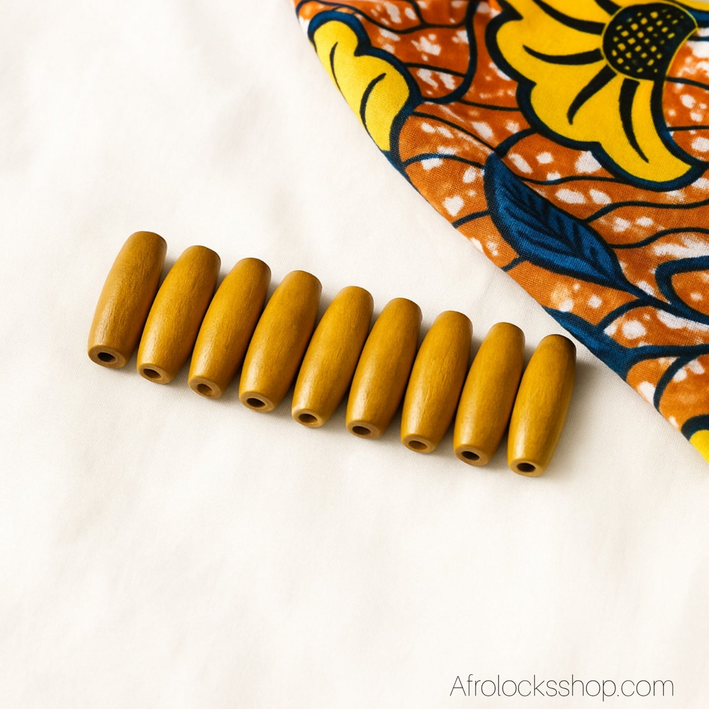 Perles longues en bois – Lot de 10 (22 mm, trou 2 mm) • Spécial Sisterlocks & locks fines