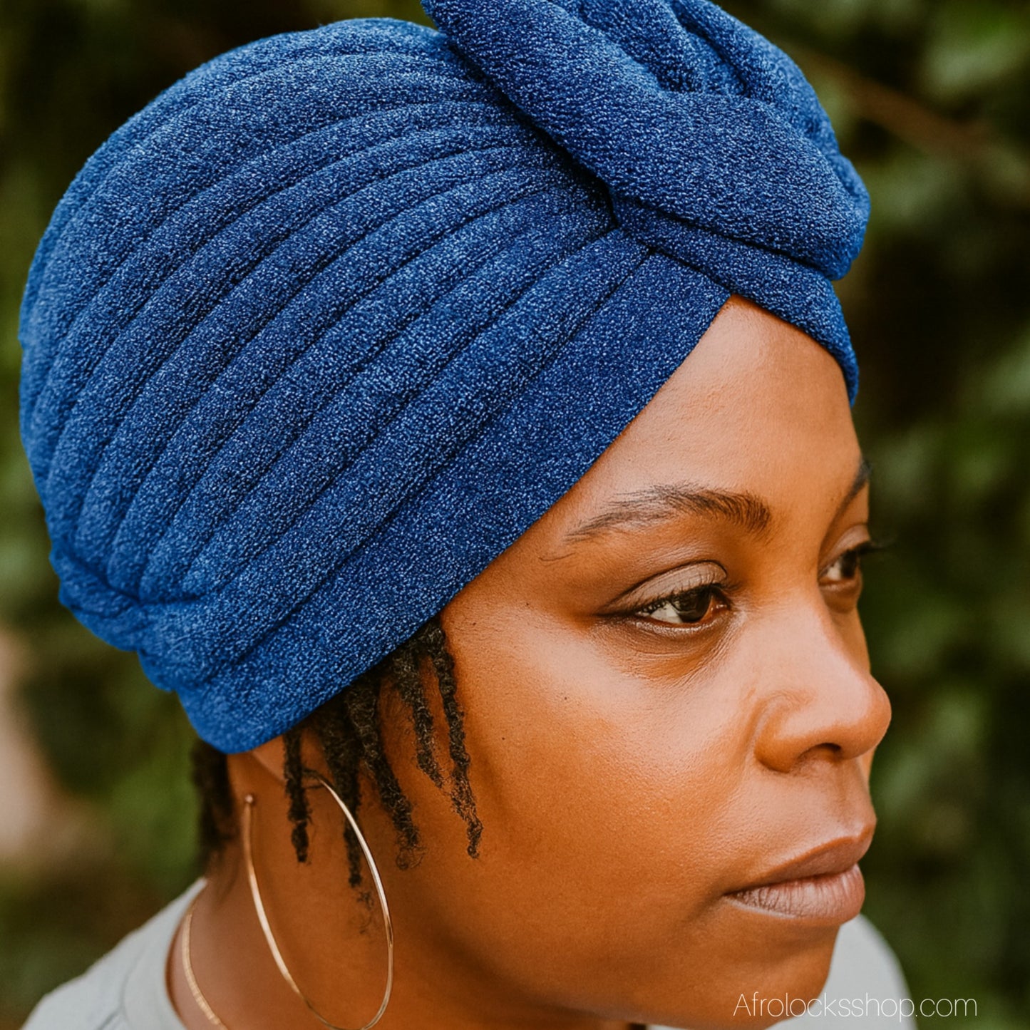 Turban pré-attaché fleur – polyester léger effet brillant (5 coloris) - taille unique
