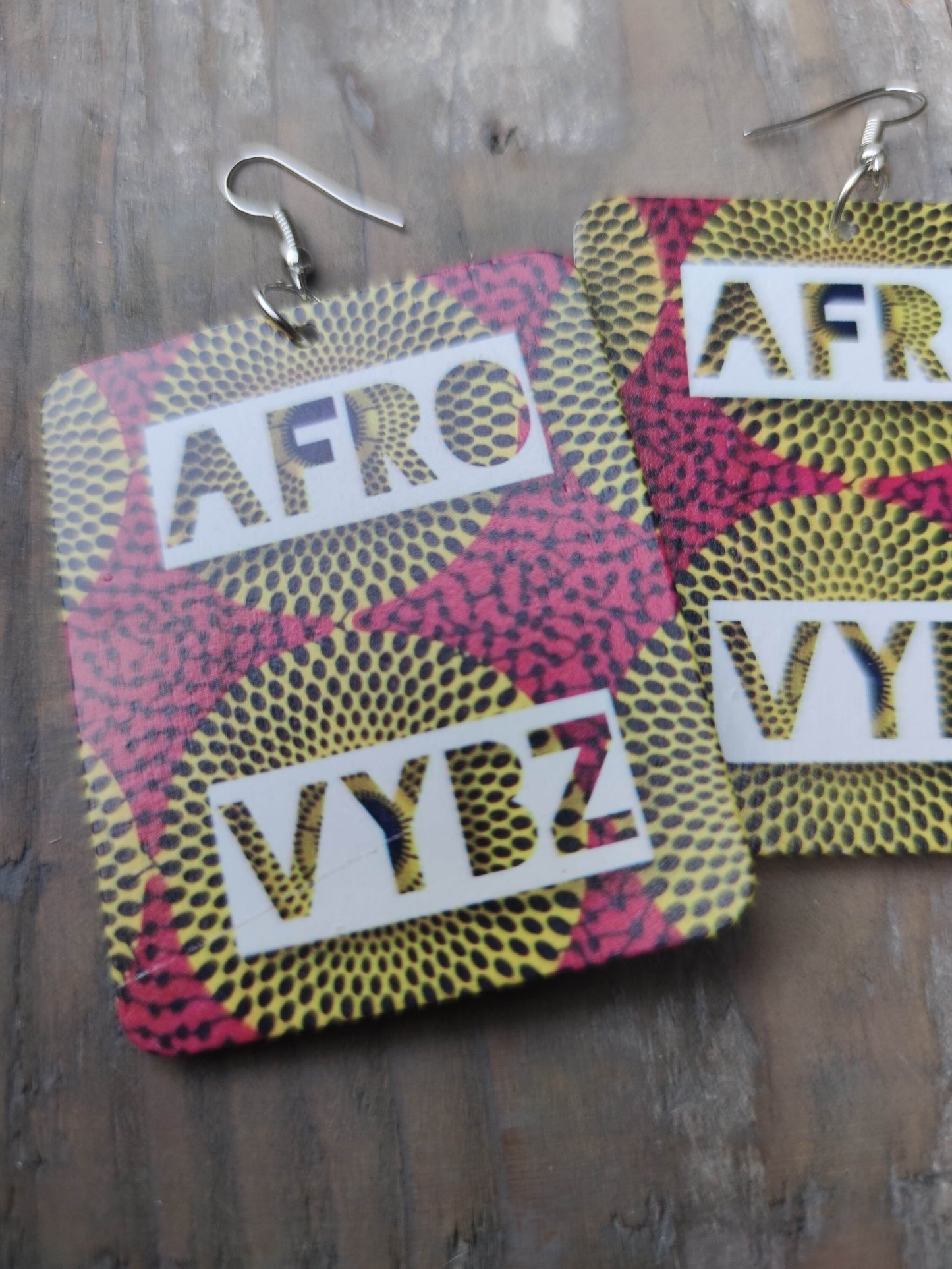Boucles d'oreilles Afro Vybz - imprimé africain ethnique wax en bois rectangle