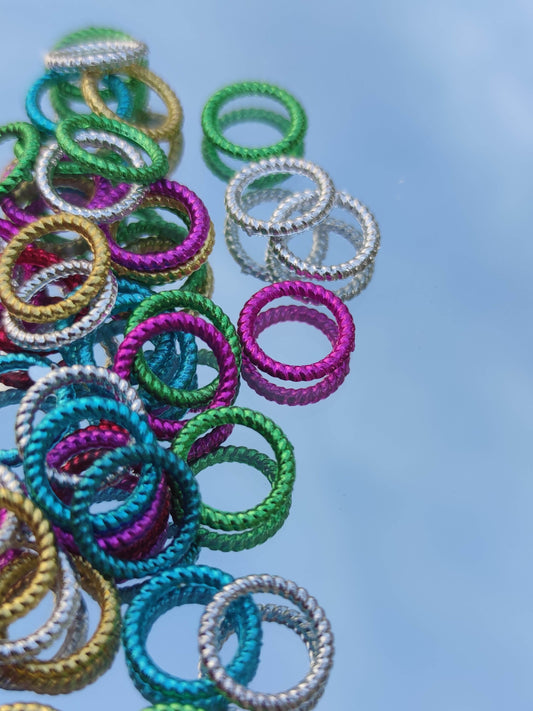 Anneaux colorés perles - déco dreadlocks tresses afro braids locs lot de 50