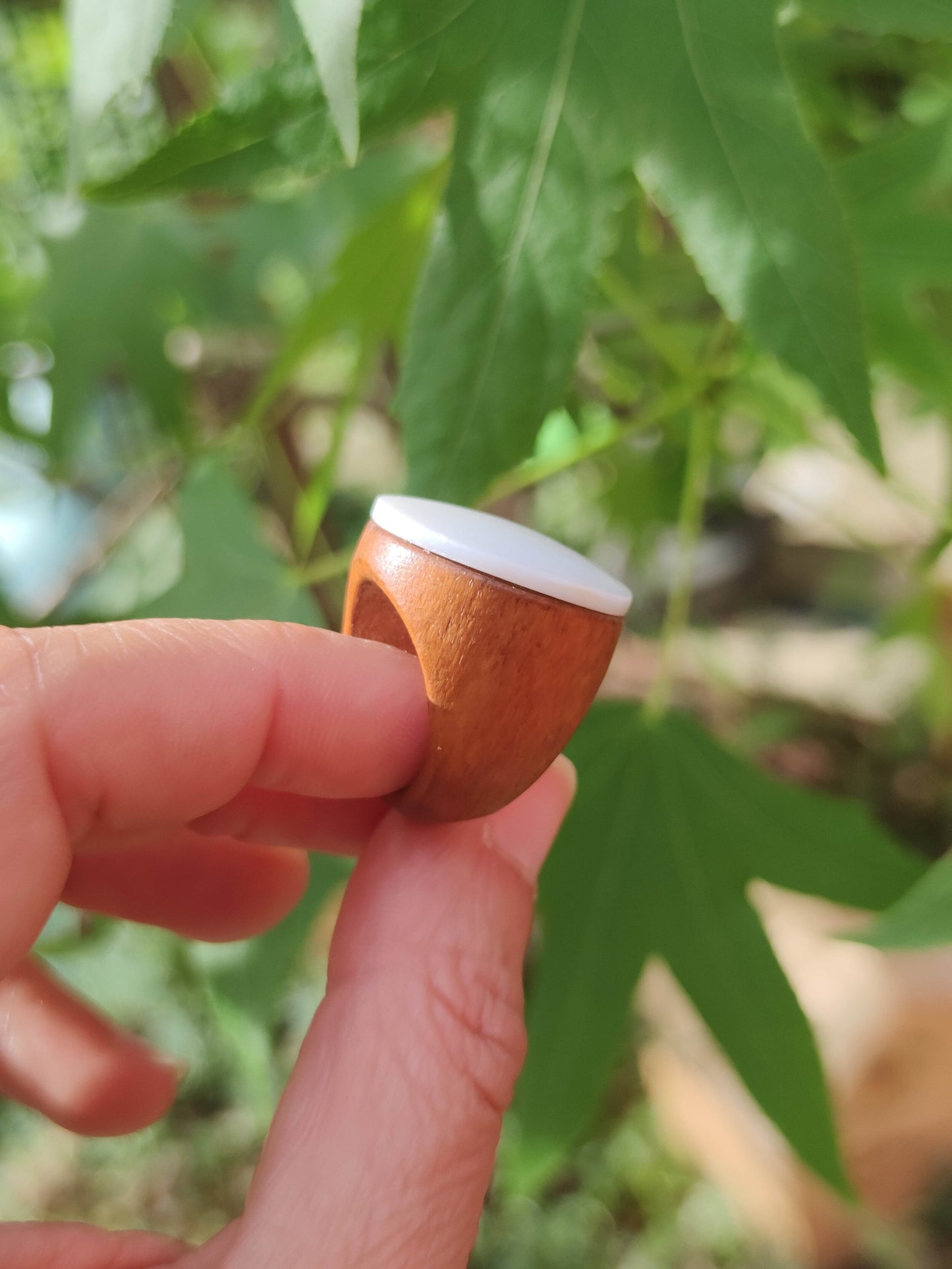 Grande bague africaine en bois look ethnique et naturel-SQ3772155