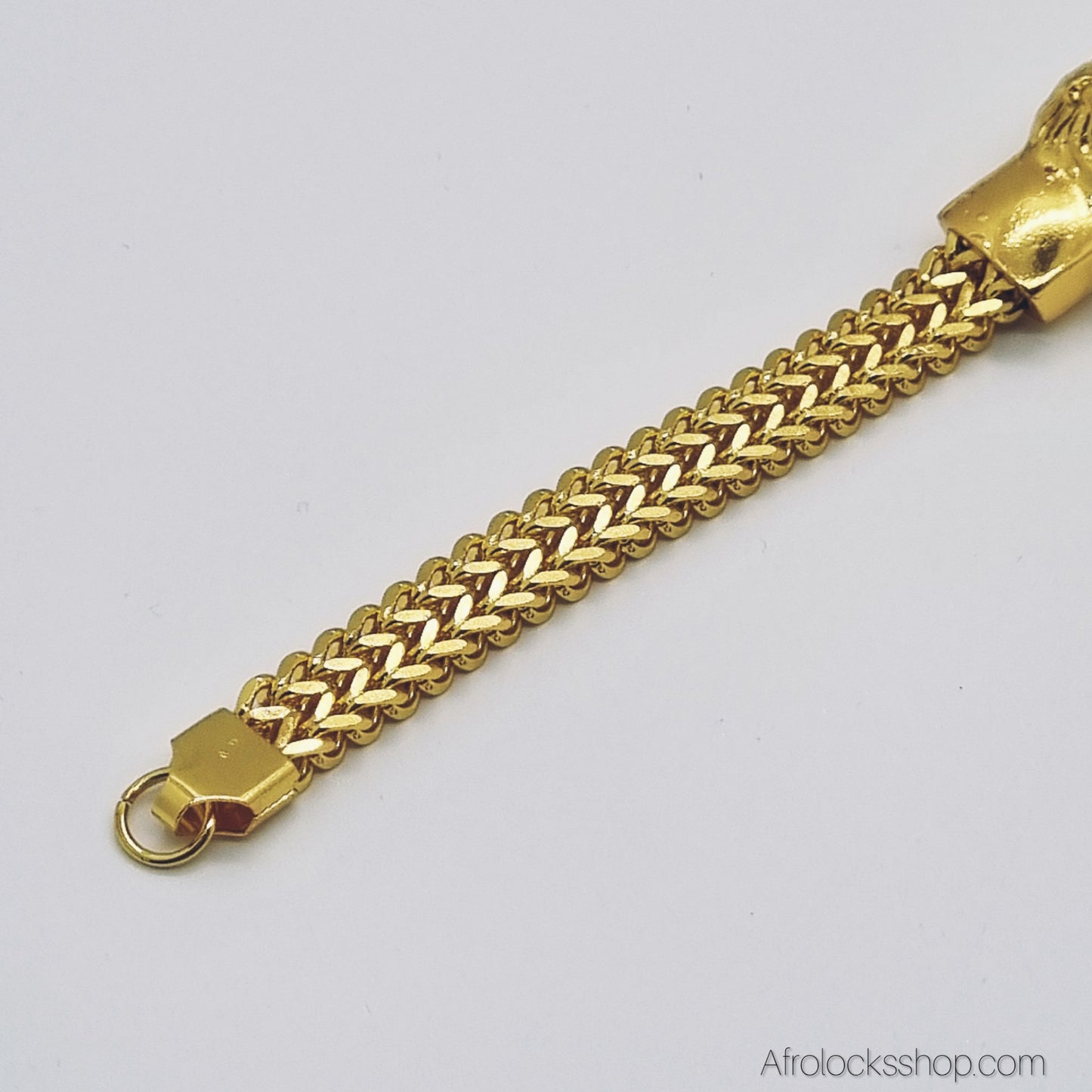 bracelet tete de lion maille gourmette vu de pres
