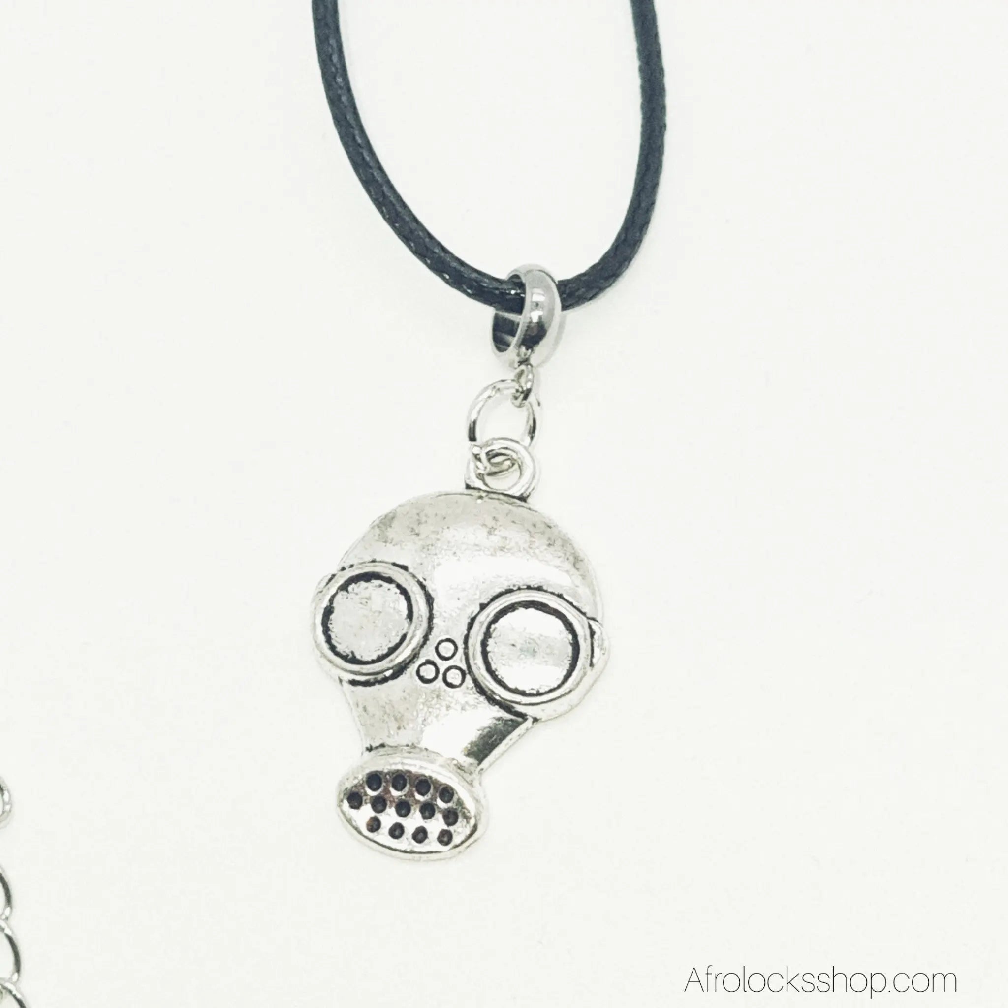 collier-cuir-noir-pendentif-original - Afro Locks Shop