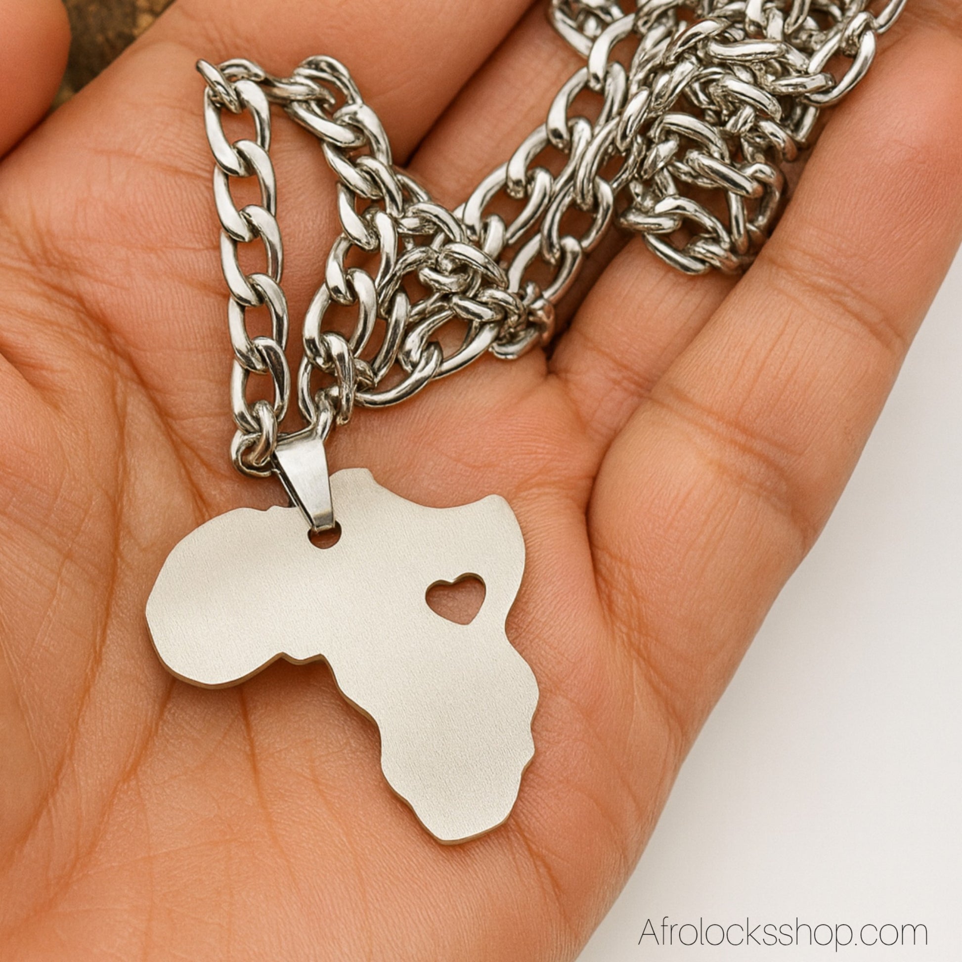 chaine pendentif afrique decoupe coeur pour homme