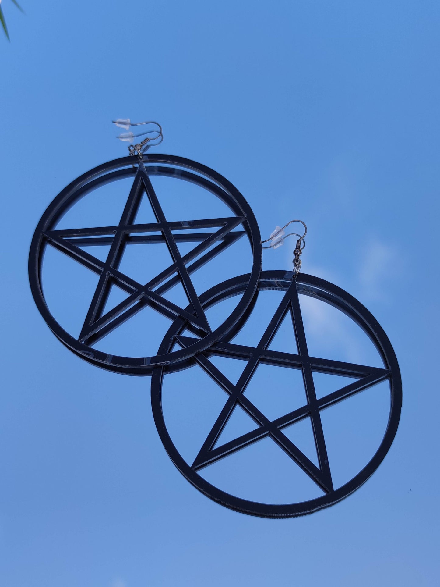Enormes boucles d'oreilles noires pentagramme grand pentacle de protection