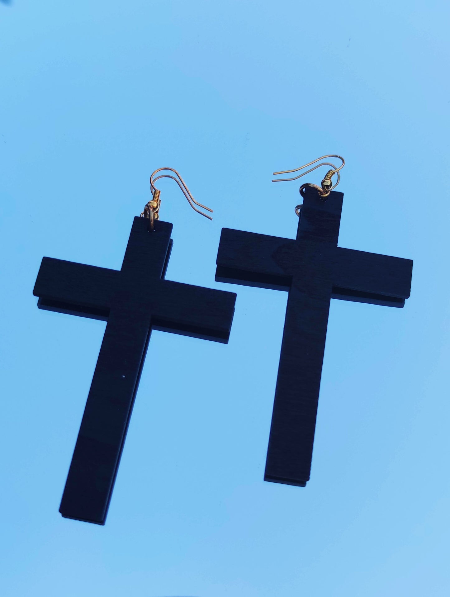Boucles d'oreilles en bois noir croix chrétienne catholique signe religieux