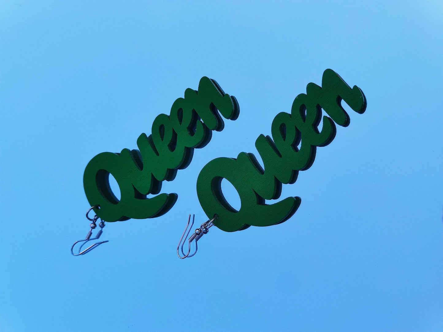 Boucles d'oreilles inscription queen reine en bois plusieurs couleurs-SQ6250771