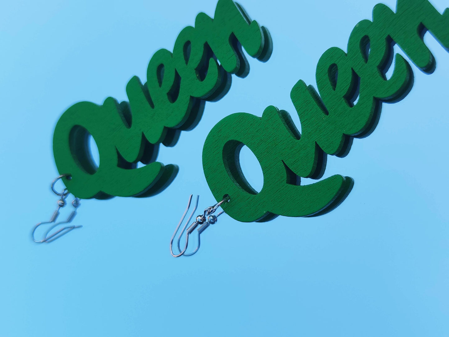 Boucles d'oreilles inscription queen reine en bois plusieurs couleurs-SQ6250771