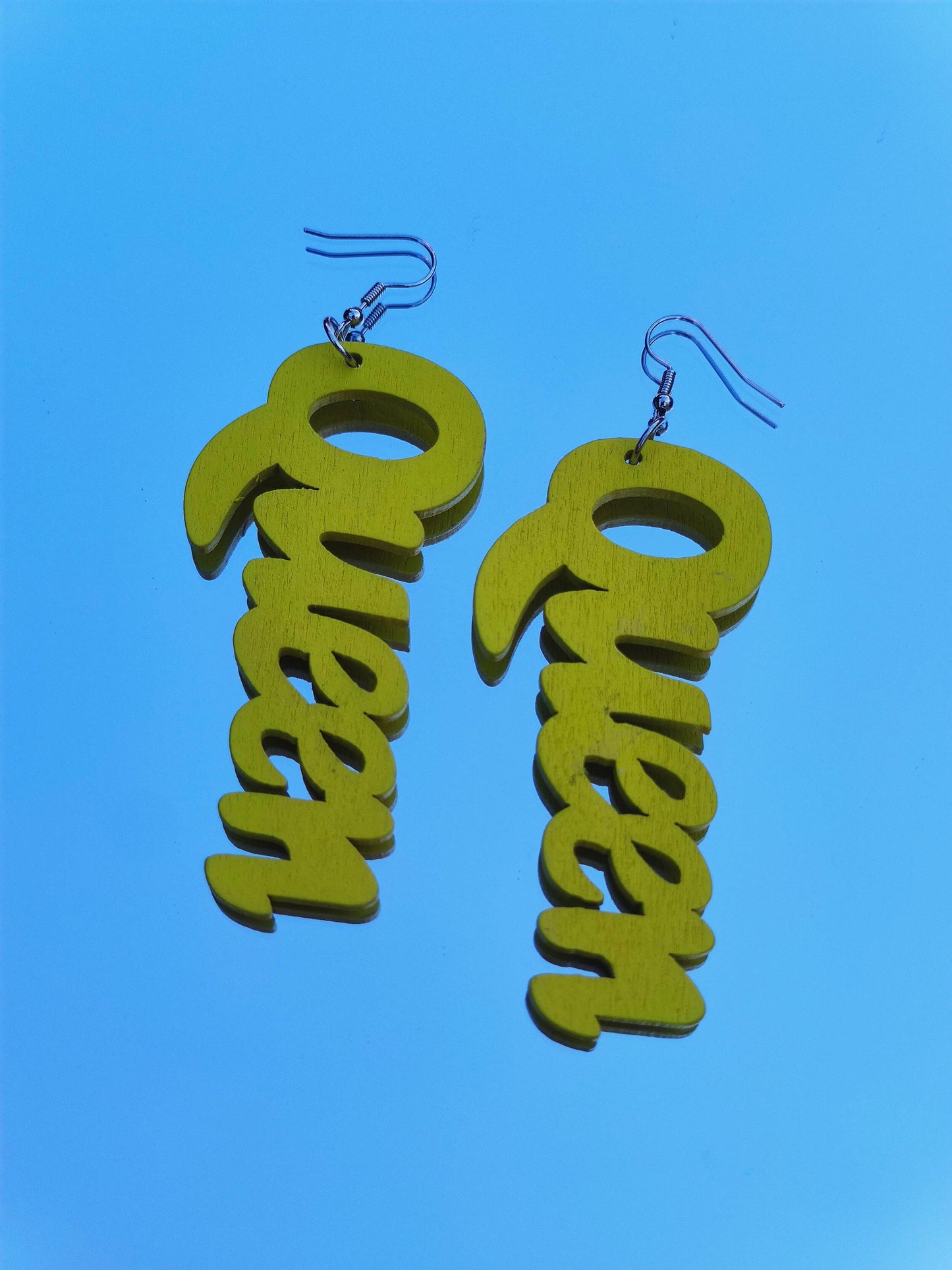 Boucles d'oreilles inscription queen reine en bois plusieurs couleurs-SQ6250771