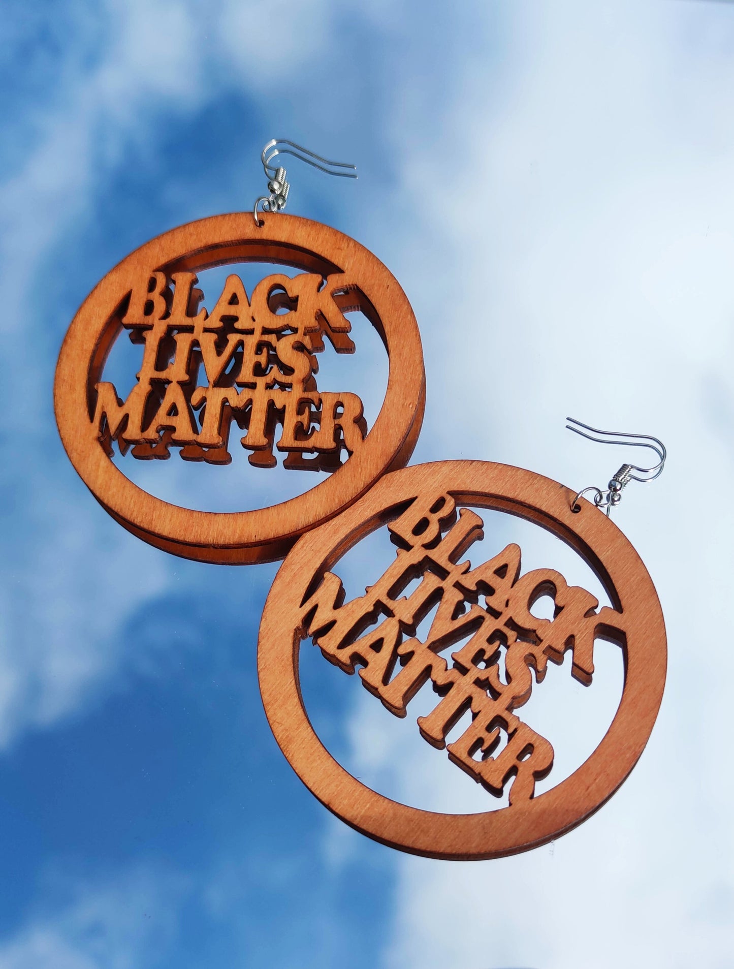 Boucles d'oreilles rondes en bois black lives matter la vie des noirs compte 3 couleurs disponibles-SQ8995750