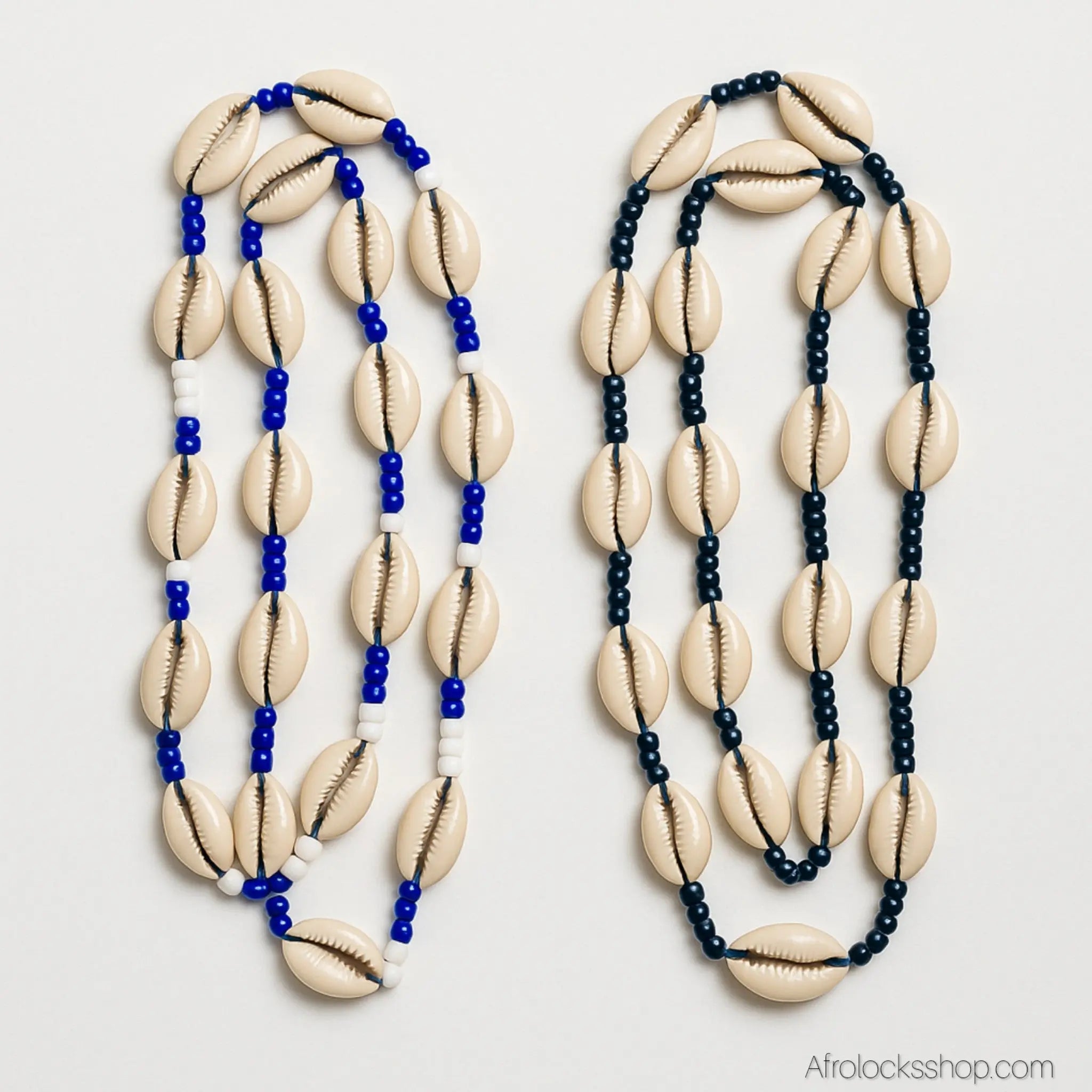 long-collier-cauris-fait-main-en-afrique - Afro Locks Shop